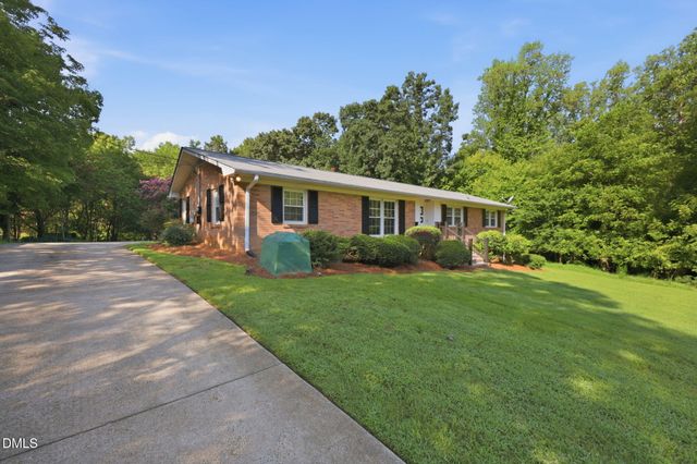3822 Quail Run Lane, Burlington, NC 27215