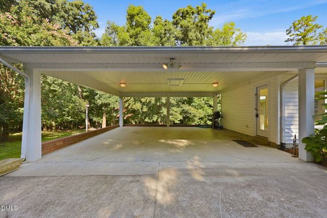 3822 Quail Run Lane, Burlington, NC 27215