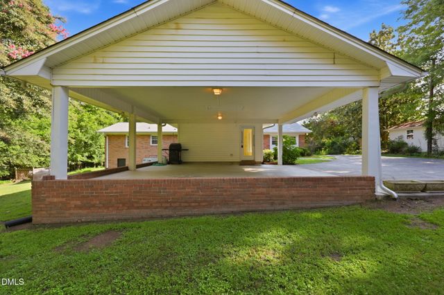 3822 Quail Run Lane, Burlington, NC 27215
