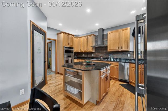 39750 Willow Road, New Boston, MI 48164