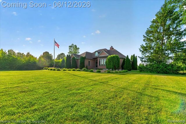 39750 Willow Road, New Boston, MI 48164