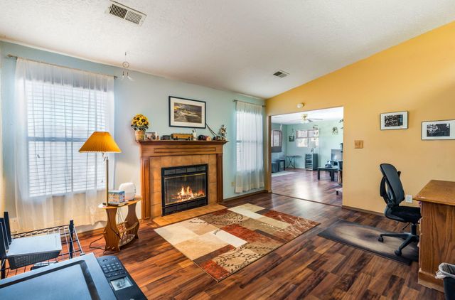 749 Arkansas Street SE, Albuquerque, NM 87124