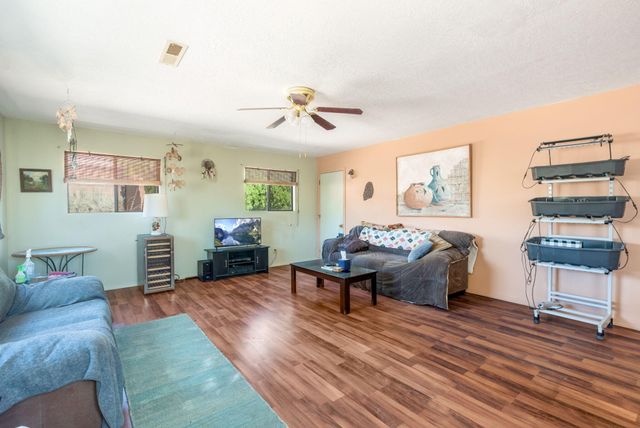 749 Arkansas Street SE, Albuquerque, NM 87124