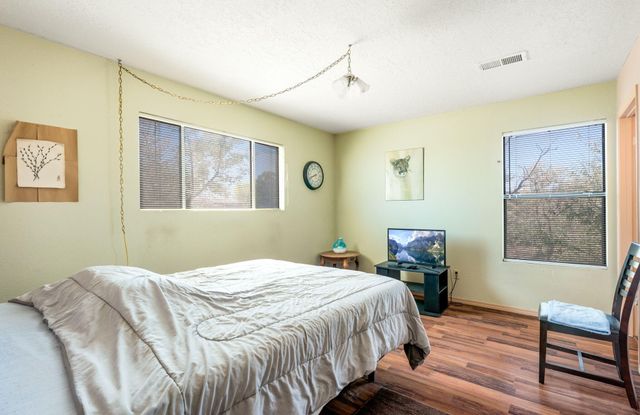 749 Arkansas Street SE, Albuquerque, NM 87124