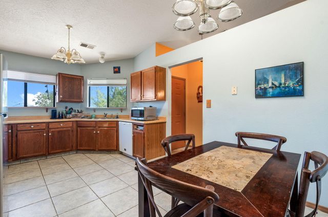 749 Arkansas Street SE, Albuquerque, NM 87124