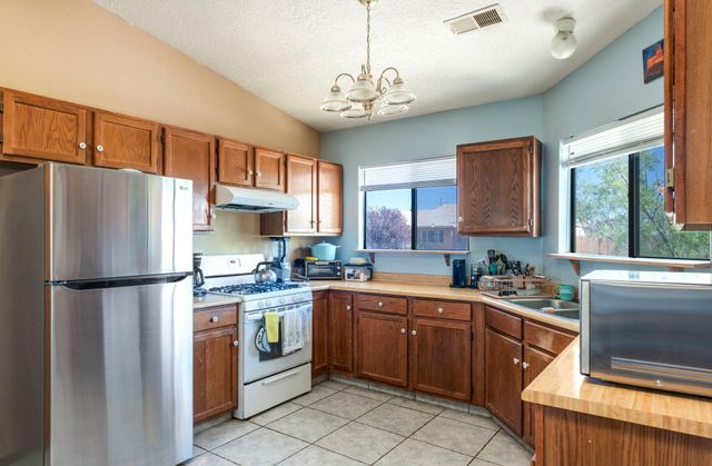 749 Arkansas Street SE, Albuquerque, NM 87124