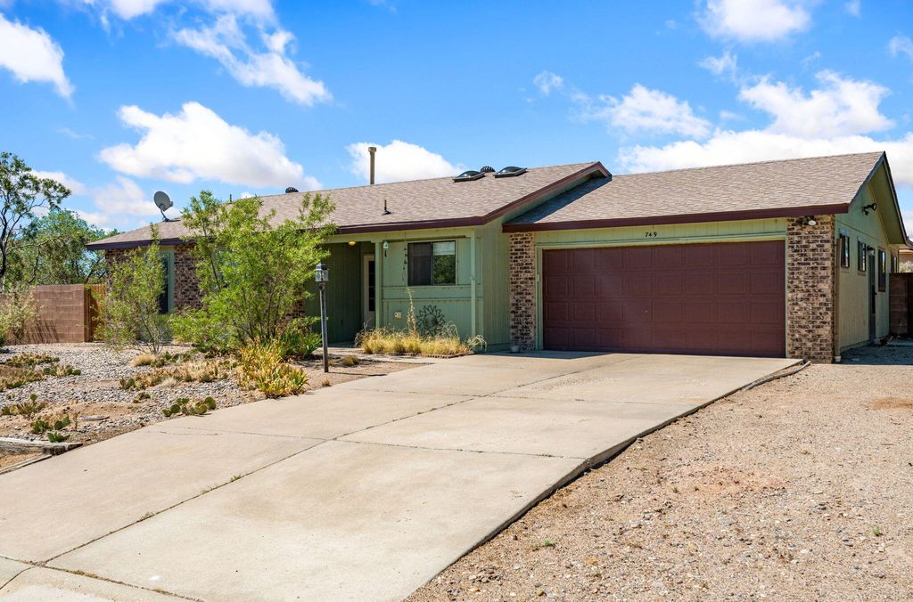 749 Arkansas Street SE, Albuquerque, NM 87124