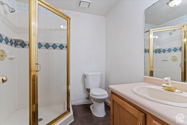 1586 E 275 N, Layton, UT 84040