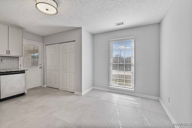 1843 Heatherton Drive, Montgomery, AL 36106