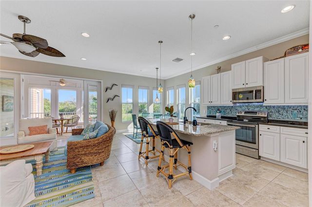 229 SAPPHIRE LAKE 101, Bradenton, FL 34209