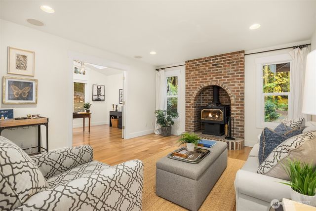 24628 Hillbend Lane NE, Kingston, WA 98346