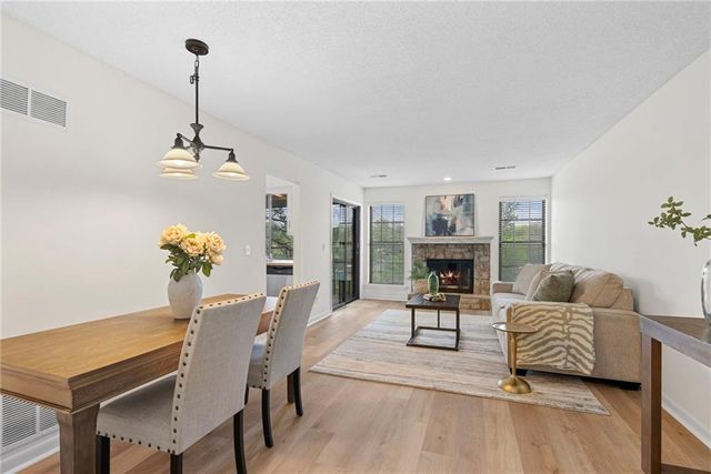 12854 W 110th Terrace, Overland Park, KS 66210