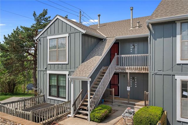 12854 W 110th Terrace, Overland Park, KS 66210