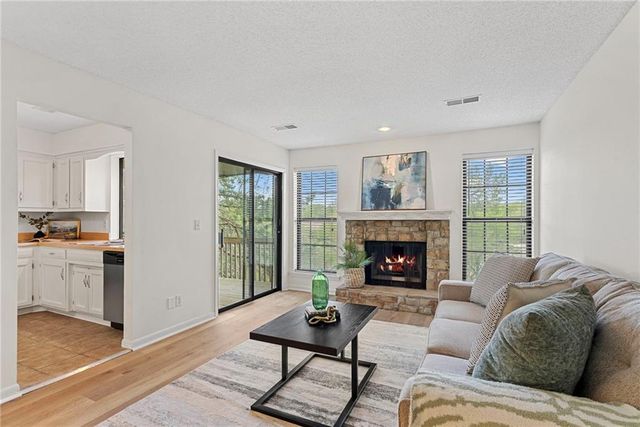 12854 W 110th Terrace, Overland Park, KS 66210