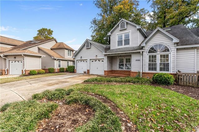 1313 Quail Creek Holw Apt B, Chesapeake, VA 23320