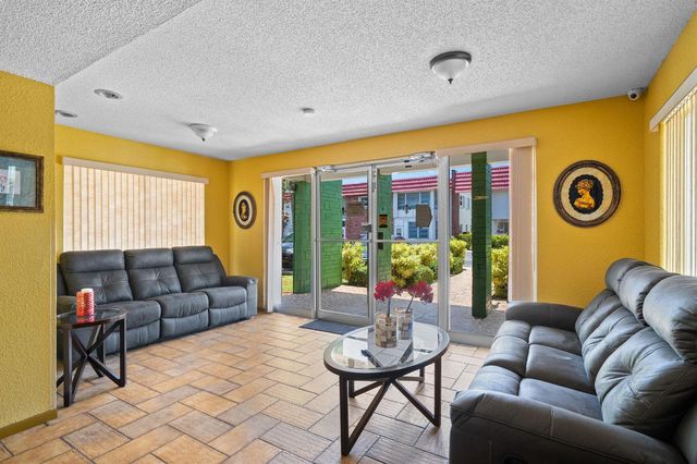 2271 NW 48th Terrace 207, Lauderhill, FL 33313