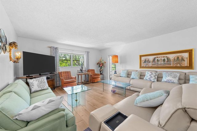 2271 NW 48th Terrace 207, Lauderhill, FL 33313