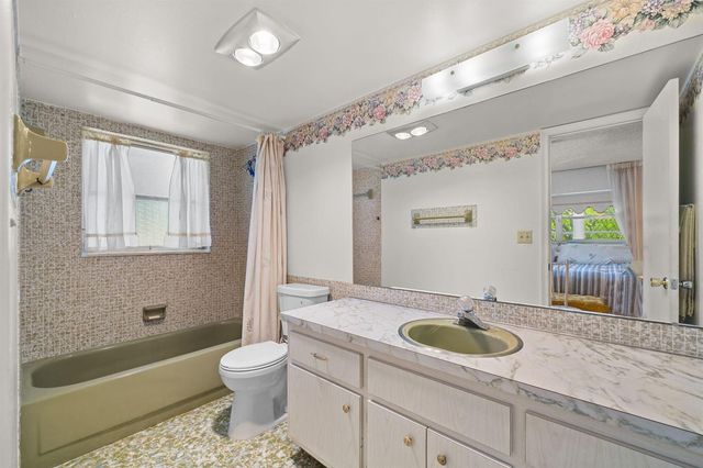 2271 NW 48th Terrace 207, Lauderhill, FL 33313