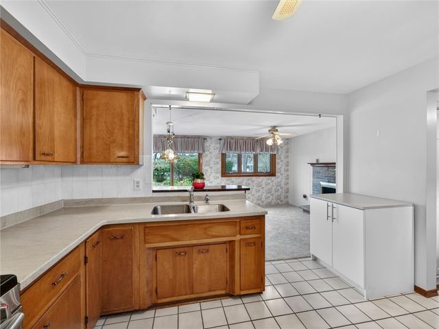 258 Oakdale Drive, Webster, NY 14580