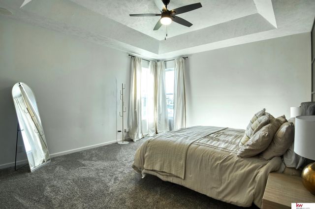 20459 C Street, Omaha, NE 68022