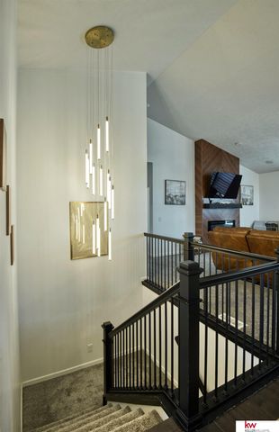 20459 C Street, Omaha, NE 68022