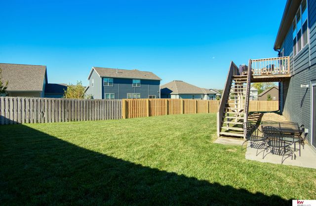 20459 C Street, Omaha, NE 68022