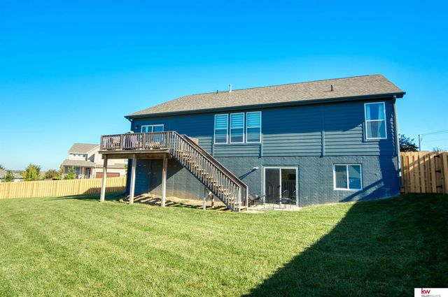 20459 C Street, Omaha, NE 68022