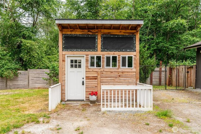 315 Solar Way, Camano Island, WA 98282