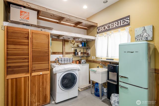 315 Solar Way, Camano Island, WA 98282