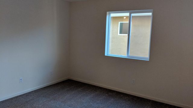 3075 Club Center Dr., Sacramento, CA 95835