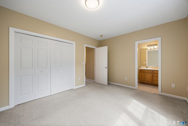 32 Songbird Lane 32, Farmington, CT 06032