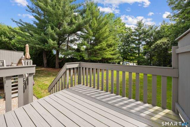 32 Songbird Lane 32, Farmington, CT 06032