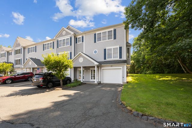 32 Songbird Lane 32, Farmington, CT 06032