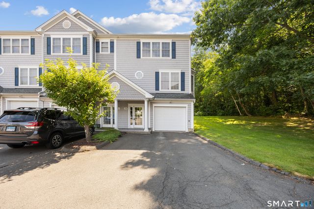 32 Songbird Lane 32, Farmington, CT 06032