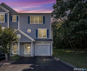 32 Songbird Lane 32, Farmington, CT 06032