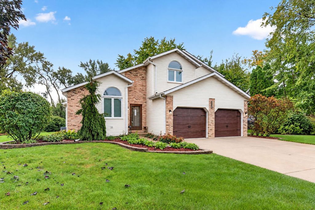 1114 Oxford Lane, Shorewood, IL 60404 — photo 3