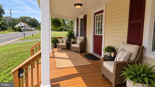 10121 MOORE DR, Manassas, VA 20111