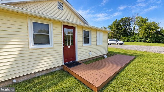 10121 MOORE DR, Manassas, VA 20111