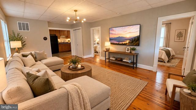 10121 MOORE DR, Manassas, VA 20111