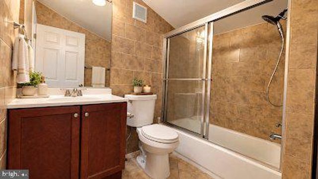 10121 MOORE DR, Manassas, VA 20111