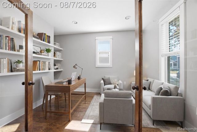 705 E Farnum Avenue, Royal Oak, MI 48067
