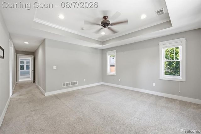 705 E Farnum Avenue, Royal Oak, MI 48067