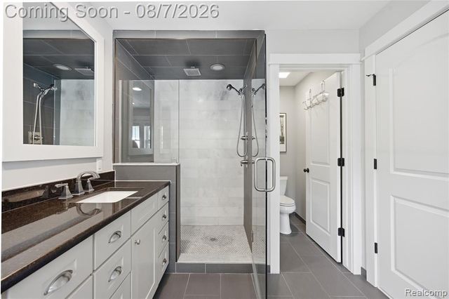 705 E Farnum Avenue, Royal Oak, MI 48067