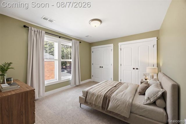 705 E Farnum Avenue, Royal Oak, MI 48067