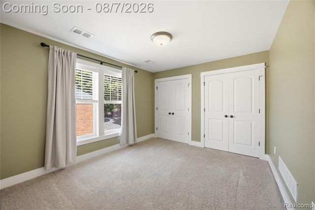 705 E Farnum Avenue, Royal Oak, MI 48067