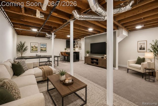 705 E Farnum Avenue, Royal Oak, MI 48067