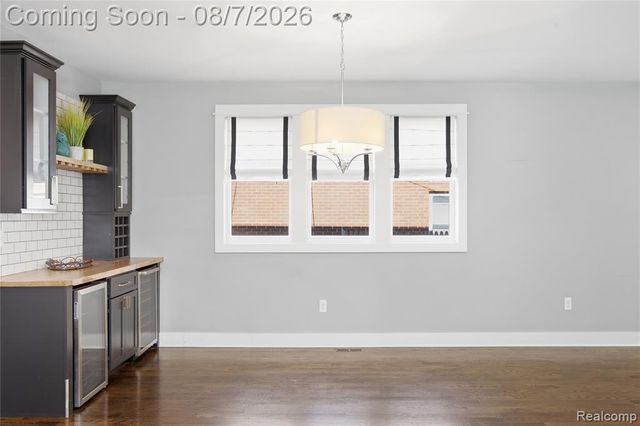 705 E Farnum Avenue, Royal Oak, MI 48067