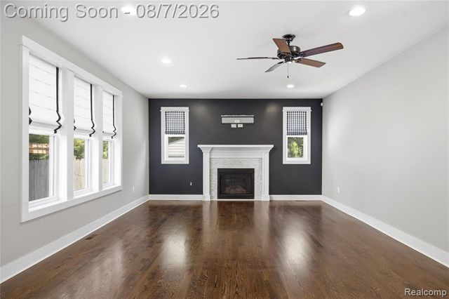 705 E Farnum Avenue, Royal Oak, MI 48067