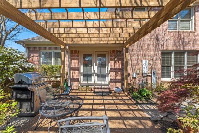 1701 VILLAGE RIDGE PL, Collierville, TN 38017