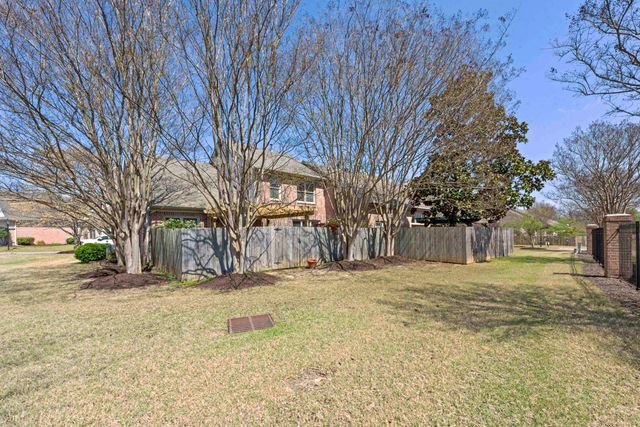 1701 VILLAGE RIDGE PL, Collierville, TN 38017